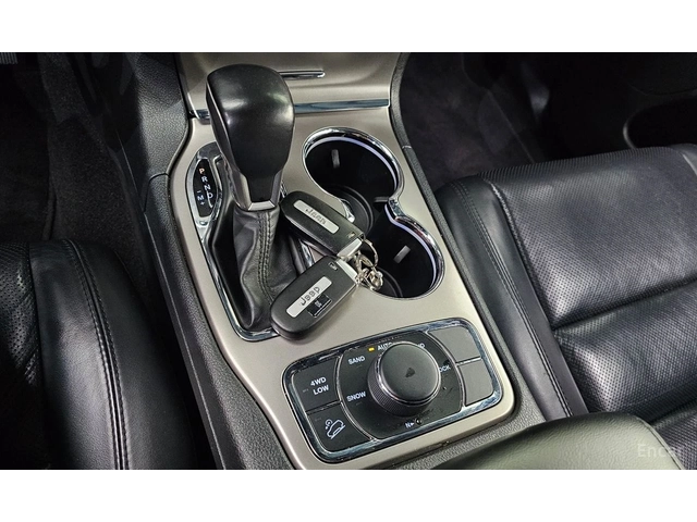 Jeep Grand cherokee 3.6* V6* 8ZF* LIMITED* ПОДГРЕВ* ОБДУХВАНЕ* 360КАМЕ - автомобили, коли, обяви за нови и употребявани 9
