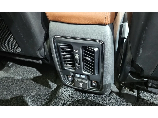Jeep Grand cherokee SUMMMIT / ВЪЗДУХ / ОБДУХ / ПАНО / ДИСТРОНИК - автомобили, коли, обяви за нови и употребявани 15