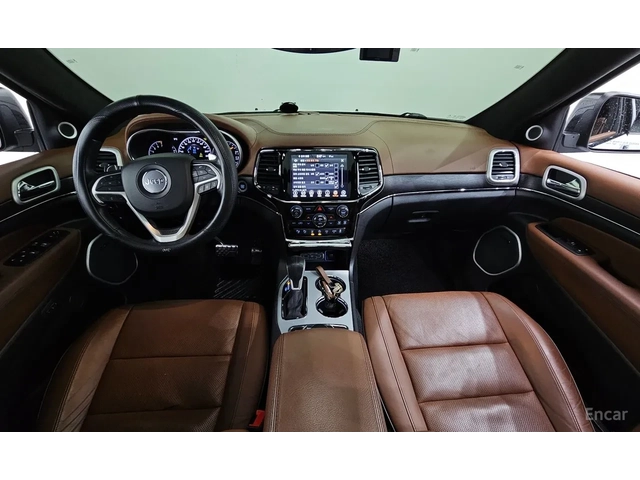 Jeep Grand cherokee SUMMMIT / ВЪЗДУХ / ОБДУХ / ПАНО / ДИСТРОНИК - автомобили, коли, обяви за нови и употребявани 7