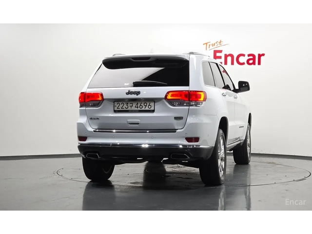 Jeep Grand cherokee 3.6 V6| 4x4Summit| Пано| Дистроник| Въздушно окачв - автомобили, коли, обяви за нови и употребявани 14