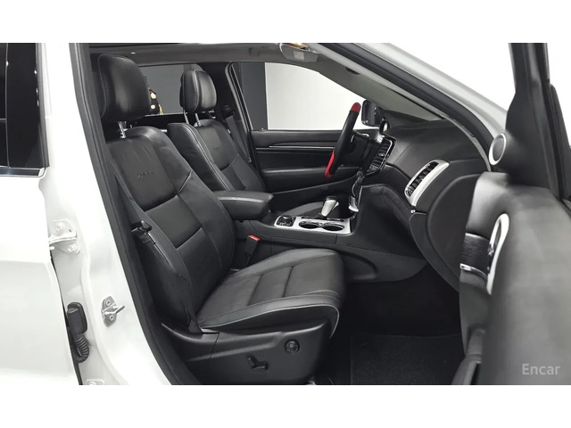 Jeep Grand cherokee 3.6 V6| 4x4Summit| Пано| Дистроник| Въздушно окачв - автомобили, коли, обяви за нови и употребявани 8
