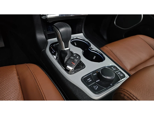 Jeep Grand cherokee 3.6 Summit - автомобили, коли, обяви за нови и употребявани 6
