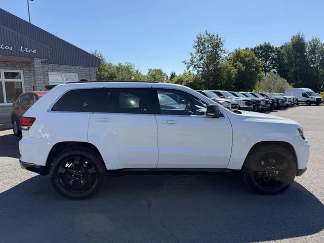 Jeep Grand cherokee OVERLAND V8 5.7L 4X4 CUIR TOIT PANORAMIQUE FULL! 4x4 - автомобили, коли, обяви за нови и употребявани 1