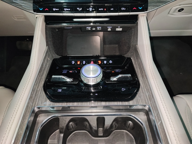 Jeep Grand Wagoneer WAGONEER SERIES III, Etorque - автомобили, коли, обяви за нови и употребявани 13