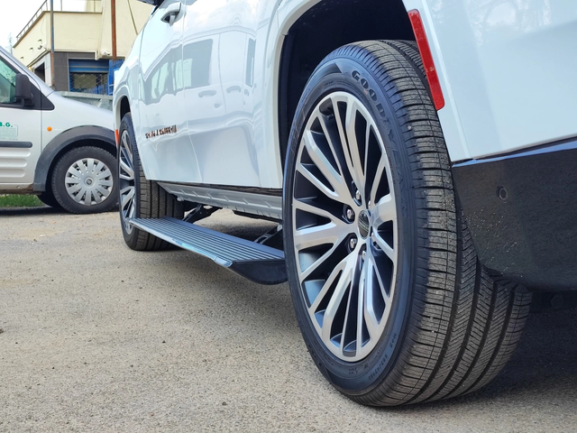 Jeep Grand Wagoneer SERIES III, 6+ 1 МЕСТА - автомобили, коли, обяви за нови и употребявани 4