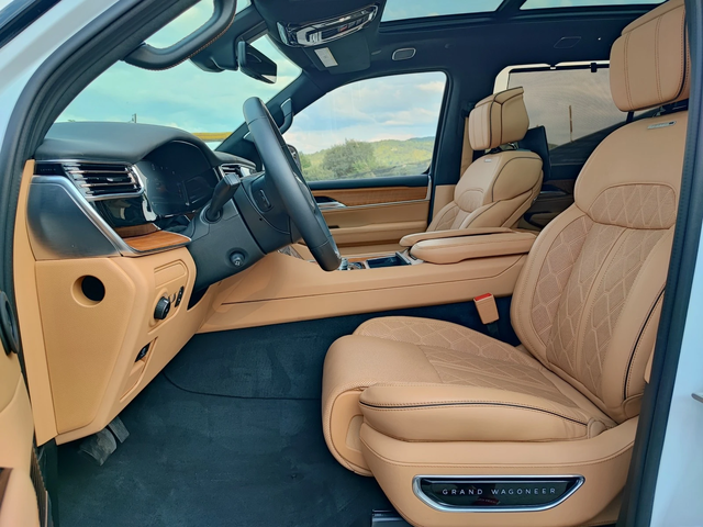 Jeep Grand Wagoneer SERIES III, 6+ 1 МЕСТА - автомобили, коли, обяви за нови и употребявани 9