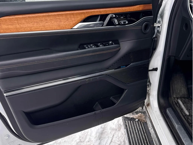 Jeep Grand Wagoneer * Series III * CARFAX * ЦЕНА ДО БГ - автомобили, коли, обяви за нови и употребявани 9