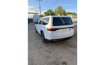 jeep-grand-wagoneer - 4