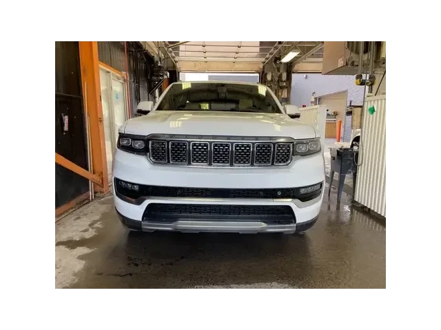 Jeep Grand Wagoneer SERIES III * 6.4 V8 * 360 CAMERA * 7 МЕСТА * - автомобили, коли, обяви за нови и употребявани 1