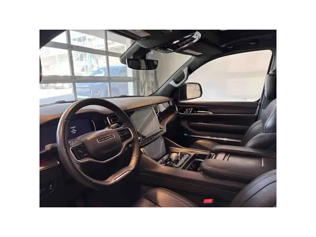 Jeep Grand Wagoneer 6.4 V8 * AWD * CARFAX * - автомобили, коли, обяви за нови и употребявани 9