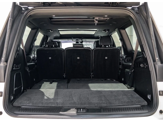 Jeep Grand Wagoneer SERIES II * 5.7 HEMI * CARPLAY * ОБДУХ * CARFAX * - автомобили, коли, обяви за нови и употребявани 10