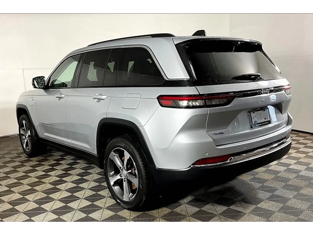 Jeep Wagoneer Grand Cherokee 4xe - автомобили, коли, обяви за нови и употребявани 11