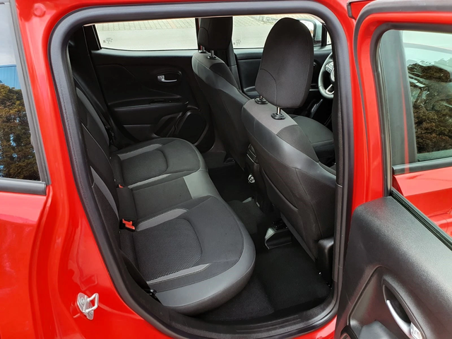 Jeep Renegade 1.3 Plug-in Hybrid 4x4 Automatic - автомобили, коли, обяви за нови и употребявани 11