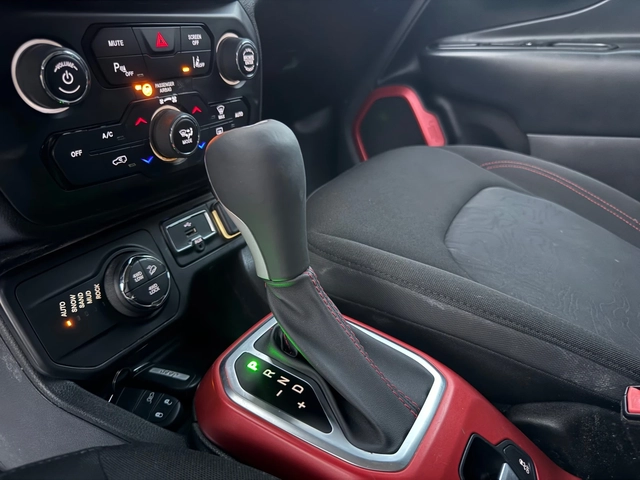 Jeep Renegade 2.0 m.jet 4х4 Собствен лизинг !!! - автомобили, коли, обяви за нови и употребявани 16