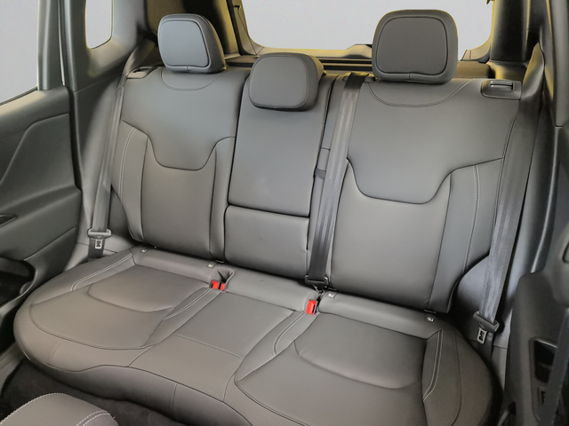 Jeep RENEGADE ALTITUDE 1.3 PHEV Petrol 190 hp AT6 4xe - автомобили, коли, обяви за нови и употребявани 14
