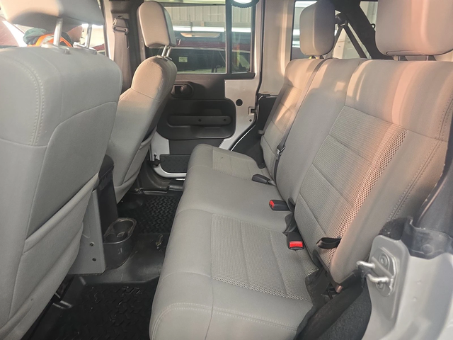 Jeep Wrangler SAHARA* ДЪЛГА БАЗА* РЪЧКА - автомобили, коли, обяви за нови и употребявани 13