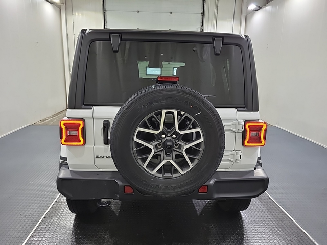 Jeep Wrangler 2.0L 4cyl 4WD - автомобили, коли, обяви за нови и употребявани 3