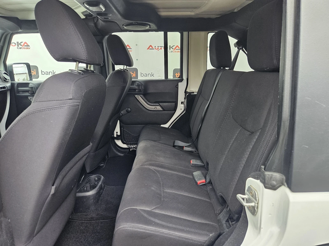 Jeep Wrangler 3.6i-290kc= АВТОМАТ= ДЪЛГА БАЗА= КЛИМАТИК - автомобили, коли, обяви за нови и употребявани 8