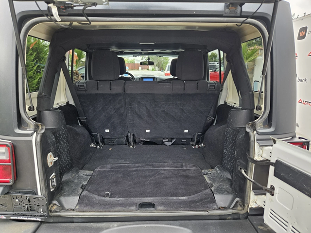 Jeep Wrangler 3.6i-290kc= АВТОМАТ= ДЪЛГА БАЗА= КЛИМАТИК - автомобили, коли, обяви за нови и употребявани 9