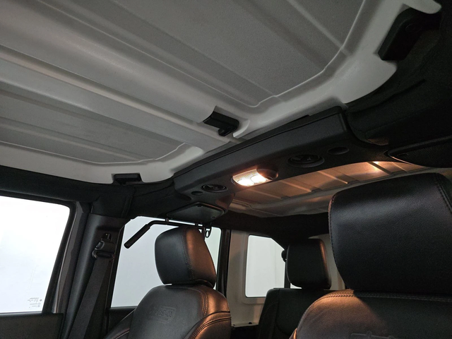 Jeep Wrangler Unlimited 75th Anniversary Edition - автомобили, коли, обяви за нови и употребявани 11