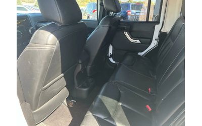 Jeep Wrangler Unlimited Sahara 4WD - автомобили, коли, обяви за нови и употребявани 13