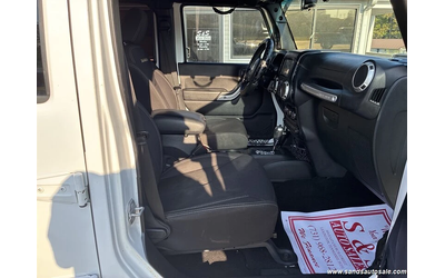 Jeep Wrangler Unlimited Sahara - автомобили, коли, обяви за нови и употребявани 12