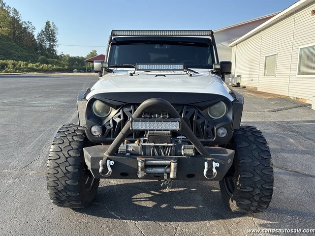 Jeep Wrangler Unlimited Sahara - автомобили, коли, обяви за нови и употребявани 1