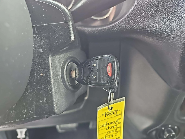 Jeep Wrangler Sport - автомобили, коли, обяви за нови и употребявани 12