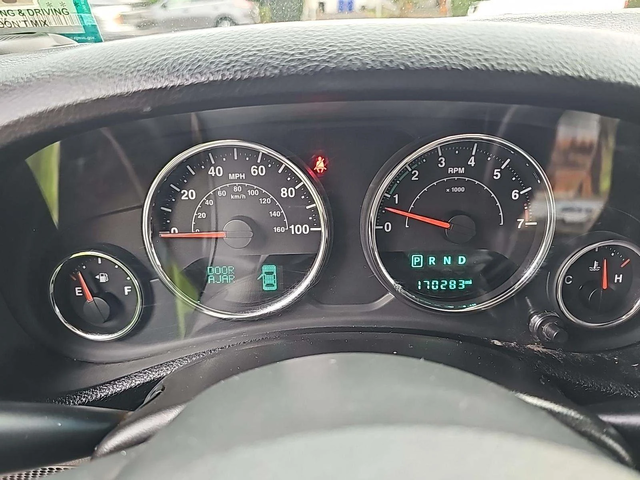 Jeep Wrangler Sport - автомобили, коли, обяви за нови и употребявани 5