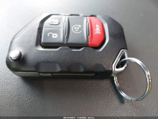 Jeep Wrangler 4XE SUMMIT 4XE - автомобили, коли, обяви за нови и употребявани 13