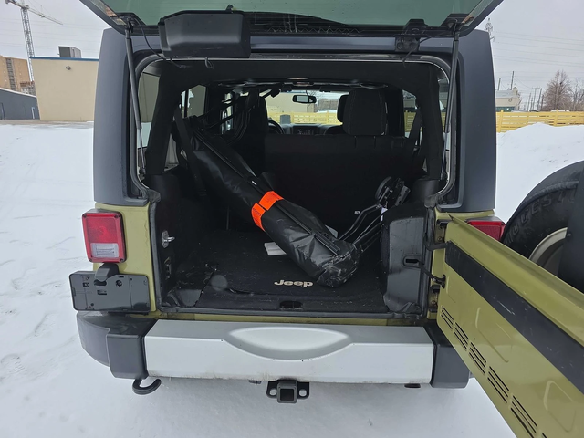 Jeep Wrangler Unlimited Sahara С РЕГИСТРАЦИЯ & АВТО КРЕДИТ - автомобили, коли, обяви за нови и употребявани 12