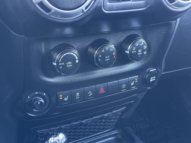 Jeep Wrangler SAHARA| ДЪЛГА БАЗА| КОЖА| V6| BRIDGESTONE| - автомобили, коли, обяви за нови и употребявани 10