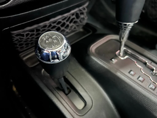 Jeep Wrangler - автомобили, коли, обяви за нови и употребявани 12