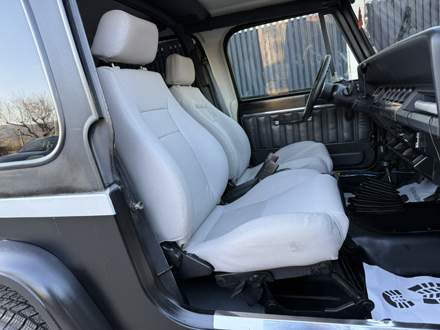 Jeep Wrangler 4.0 AVTOMAT KLIMA - автомобили, коли, обяви за нови и употребявани 10