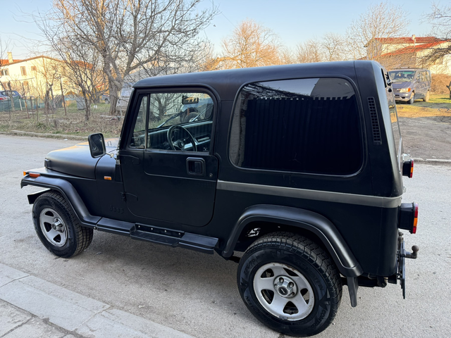 Jeep Wrangler 4.0 AVTOMAT KLIMA - автомобили, коли, обяви за нови и употребявани 7