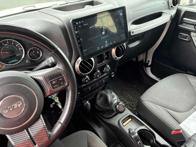 Jeep Wrangler * Sahara * 2 КЛЮЧА* PANO* KEYLESS* - автомобили, коли, обяви за нови и употребявани 8