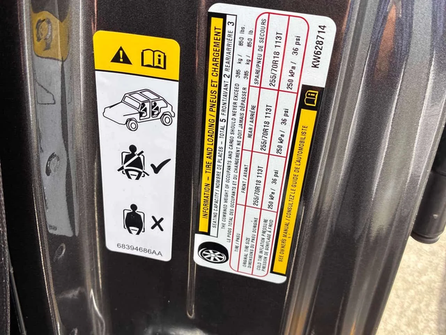 Jeep Wrangler * Sahara * CARFAX * Подгреви * Keyless - автомобили, коли, обяви за нови и употребявани 11