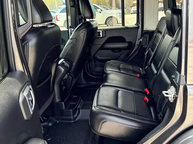 Jeep Wrangler * Sahara * CARFAX * Подгреви * Keyless - автомобили, коли, обяви за нови и употребявани 15