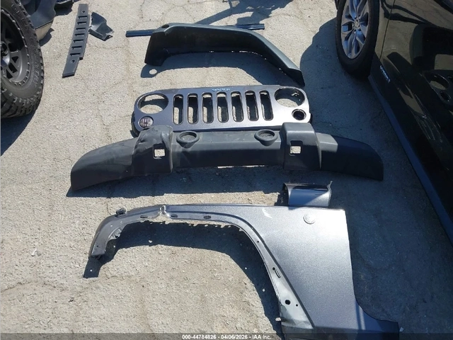 Jeep Wrangler UNLIMITED SPORT 4X4 - автомобили, коли, обяви за нови и употребявани 10
