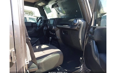 Jeep Wrangler UNLIMITED SPORT 4X4 - автомобили, коли, обяви за нови и употребявани 6