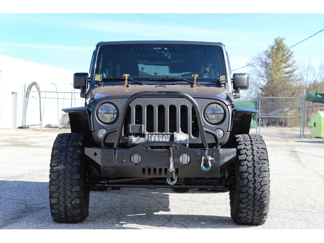 Jeep Wrangler Unlimited Sahara 4WD - автомобили, коли, обяви за нови и употребявани 1