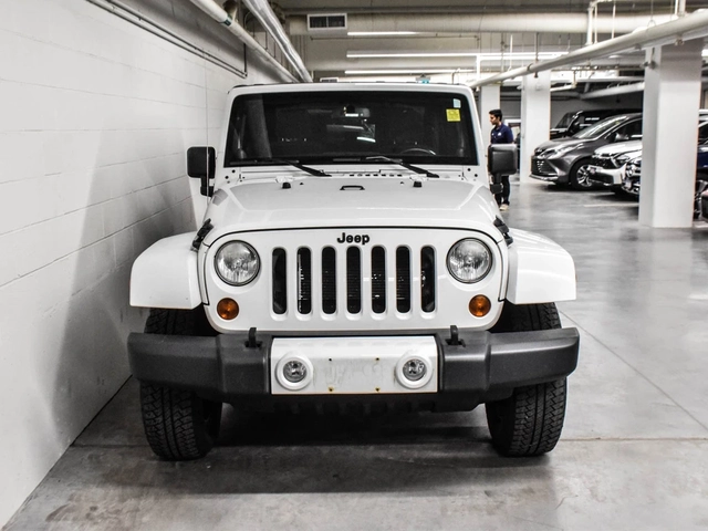 Jeep Wrangler Sahara 4WD - автомобили, коли, обяви за нови и употребявани 4