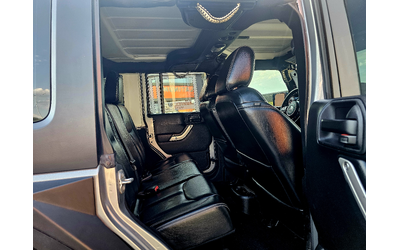 Jeep Wrangler RUBICON - автомобили, коли, обяви за нови и употребявани 12