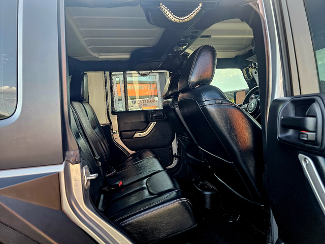 Jeep Wrangler RUBICON - автомобили, коли, обяви за нови и употребявани 12