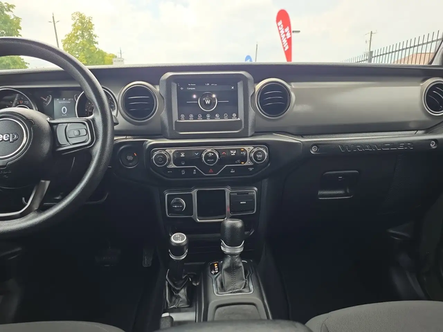 Jeep Wrangler Sport 4x4 * NO ACCIDENTS / 1 OWNER / LOW KM / AUTO 4x4 - автомобили, коли, обяви за нови и употребявани 8