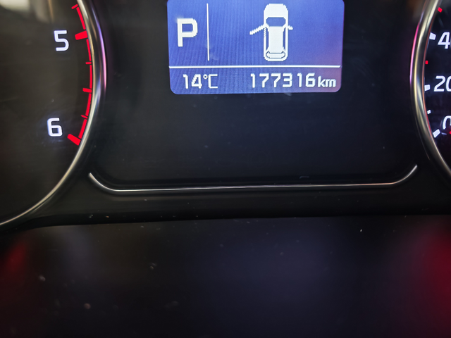 Kia Carens 1.7CRDI-АВТОМАТИК - автомобили, коли, обяви за нови и употребявани 13