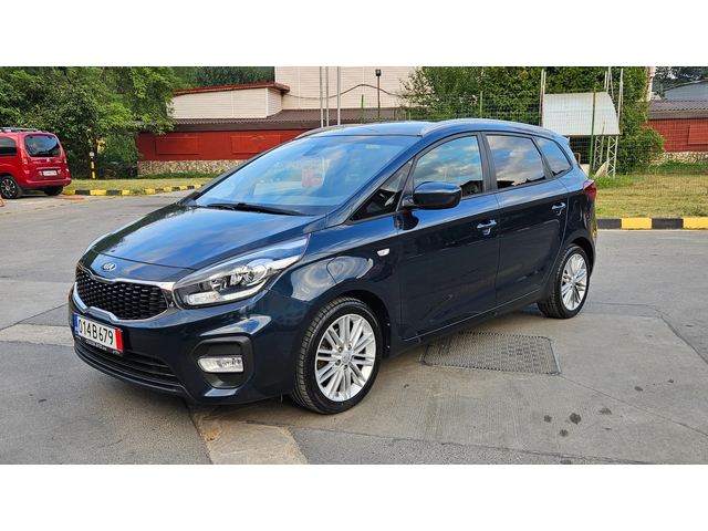 Kia Carens 1.7 CRDI FACELIFT/NAVIG/7mesta/2018g - автомобили, коли, обяви за нови и употребявани 1