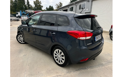 kia-carens - 4