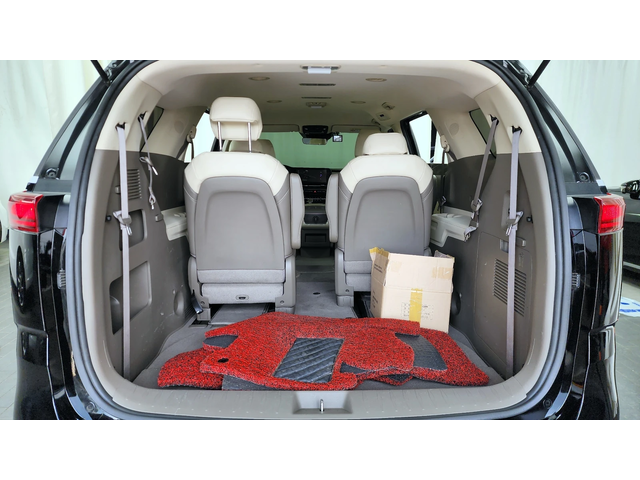 Kia Carnival 4th Generation 9-seater Prestige - автомобили, коли, обяви за нови и употребявани 16