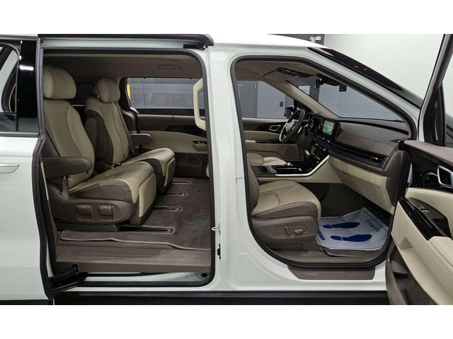 Kia Carnival 7-Seater Noblesse  * НАЙ-ДОБРА ЦЕНА В БЪЛГАРИЯ* - автомобили, коли, обяви за нови и употребявани 10